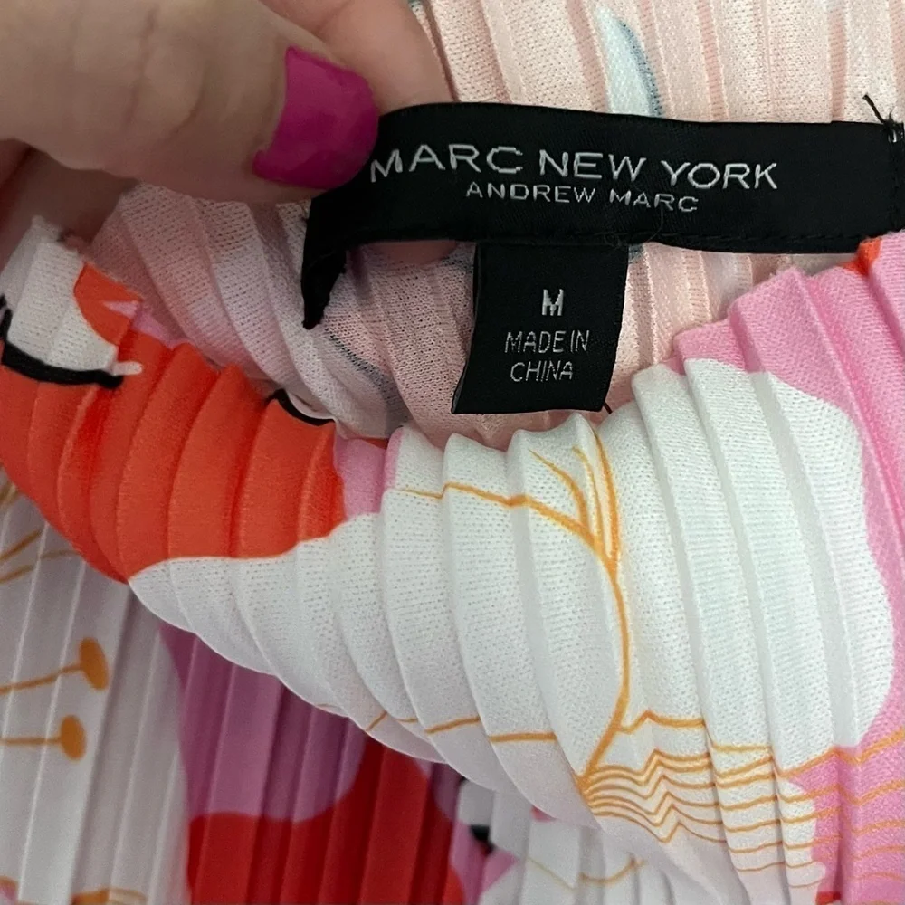 Marc New York Pleated Stretchy Short Sleeeve Blouse Firecracker Lily Size M